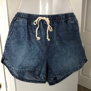Mid Rise Shorts